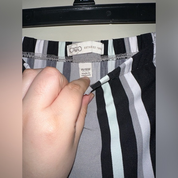 Cute Cato skirt - Picture 3 of 3